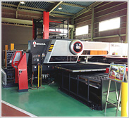 ブランキング工程（シヤーリング・タレットパンチプレス・レーザー加工）